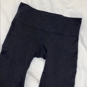 Lululemon leggings size 6
